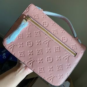 Pochette Metis